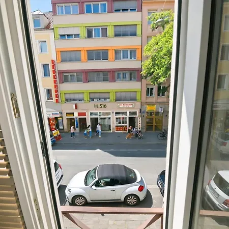 Premium Guesthouse-2 * Munich